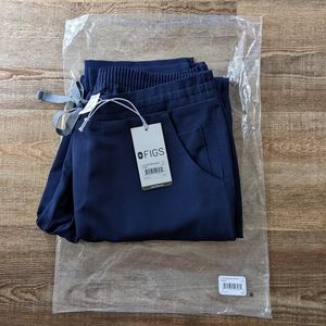 FIGS *Brand New* Yola™ Skinny Scrub Pants